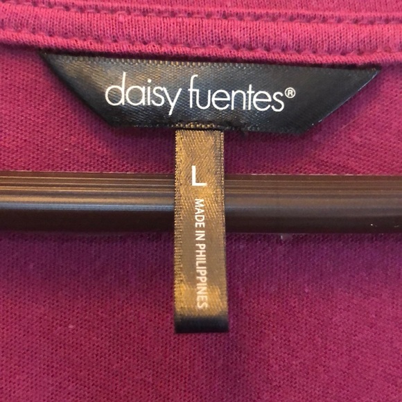 Daisy Fuentes Embellished Women’s Tee! - Picture 4 of 6